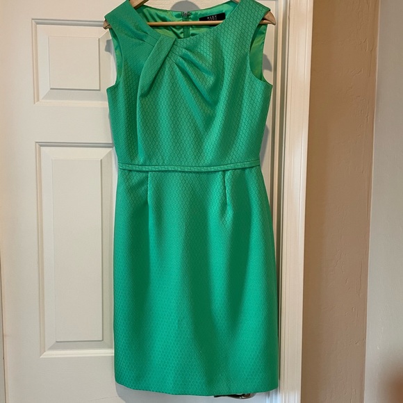 Alex Marie Dresses & Skirts - Women’s lime green sleeveless Alex Marie dress